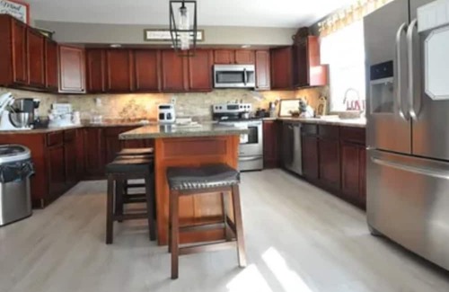 Avoca Casa | Spacious house in charming Avoca NY with WiFi, AC and eight person, hot tub.