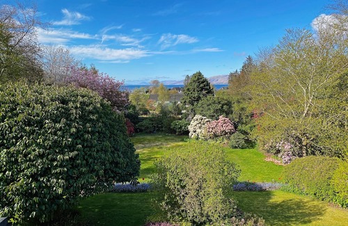 West Laroch Casa | Glenrigh House - Truly special home with beautiful gardens and church ruins.