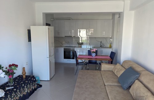 Qender Apartamento | Stella's Apartments -whole apartment with WiFi, AC close to the beach in Saranda
