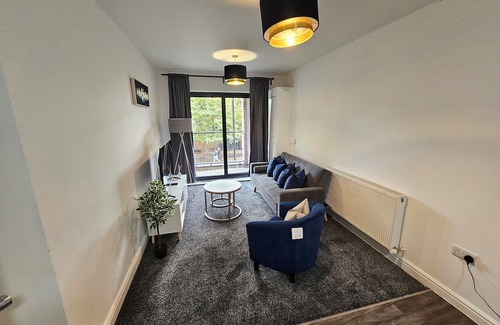 Canning Town Apartamento | 3bed apt by Canning Town stn, 10 mins to Canary Wharf, O2, Excel, & City Airport