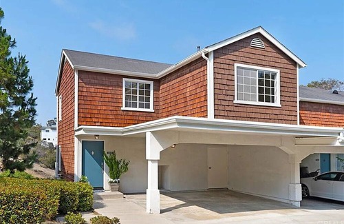Lantern District Casa | 3-bedroom remodeled townhome in Dana Point - 5 minute walk to beach!