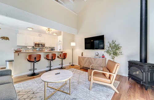Kings Beach Casa | 5 Mi to Northstar: Chic Unit w/Decks!