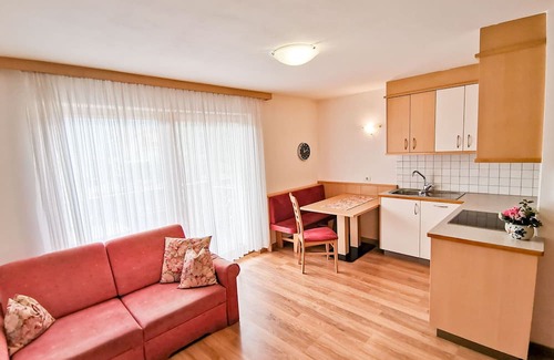 Naz Apartamento | Apartment 'Linder 15' with Mountain View, Shared Pool and Wi-Fi