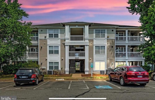 Bull Run Condominio | Charming 2-bedroom 2-bath condo fully equipped-furnished in wonderful Manassas