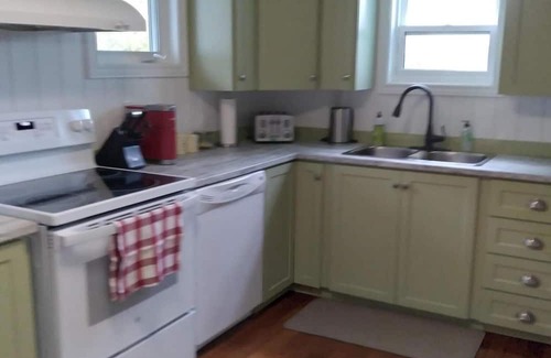 Twillingate Casa | Above The Tickle Twillingate Vacation Home.nTraditional Saltbox House est 1901