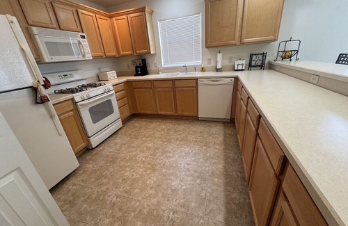 Virginia Trace Casa | Charming 2-Bedroom Retreat with Pool in The Villages