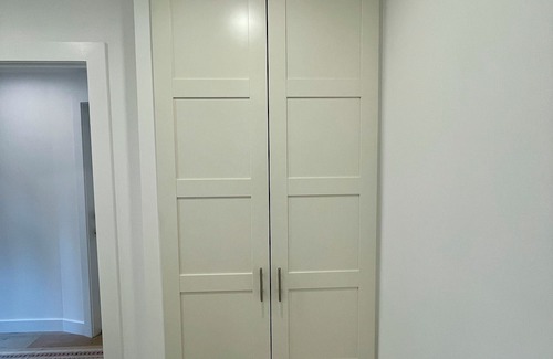 Central Lonsdale Apartamento | Clean, quiet, stylish suite for rent. Walking distance to Lions Gate Hospital!