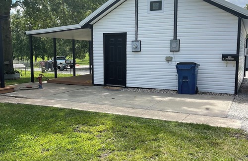 Gallatin Apartamento | Charming 1-bedroom Guest Home with WiFi, AC in delightful Gallatin