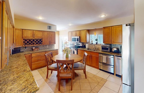 Big Coppitt Key Casa | 4BR/3BA Waterfront Home w/Pool, Tiki Bar, Dock, close to Key West, Sleeps 10