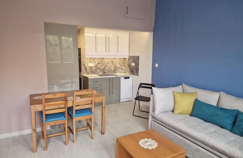 Corinthia Region Apartamento | Rhea, Luxury suite on the sea!