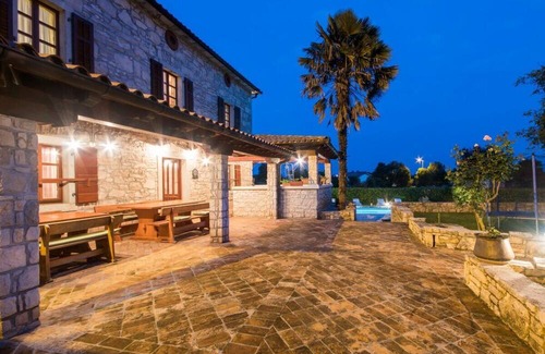 Sumber Casa | Villa blaskovic