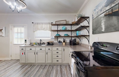 Guntersville Casa | Cozy home- Close to Lake and Boat Ramp