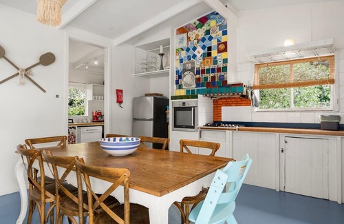 St Leonards Casa | Seaside Sanctuary - Beautiful family home located right next to the beach.