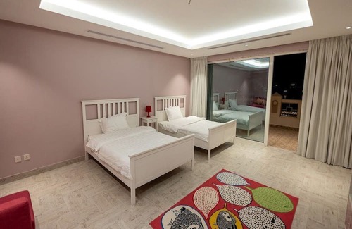 Dhahran Complejo | Spacious 7-bedroom Amwaj resort #280 in pleasant Halfmoon, Dhahran