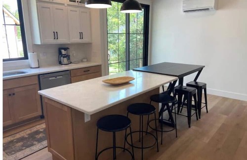 Bedford Casa | Downtown Bedford Housen