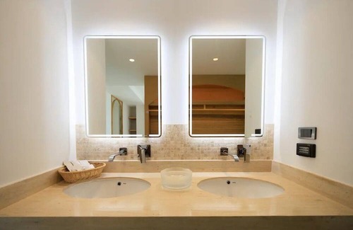 Khanom Hotel | Elite Atoll Beachfront Hotel