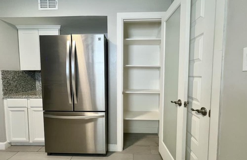 Brownsville Casa | Miramar #4 - Gorgeous and Spacious 3BD/2BA - WiFi