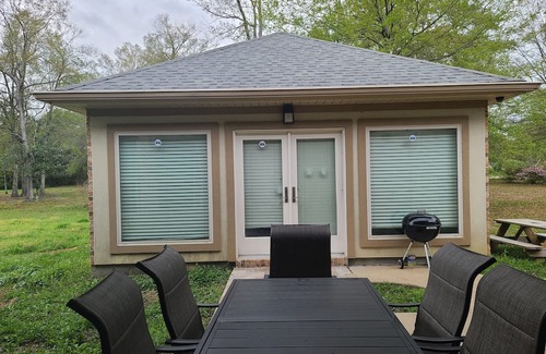 Hammond Apartamento | Cozy studio with AC/WiFi in enchanting Hammond 1 hr from NOLA and Baton Rouge