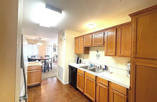 Monroe Cama Y Desayuno | Bayou and Beyond: The View with hot tub and Kayak rentals