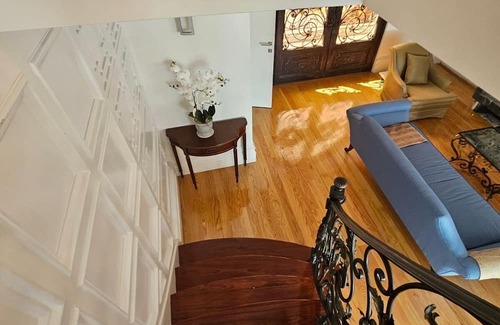 Queens Casa | Charming 1-Bedroom with AC, WiFi in Queens close to JFK and LaGuardia Airport