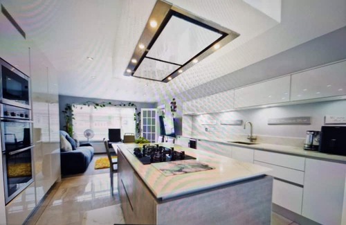 Marlow Casa | Marlows Diamond 4 Bedroom Home