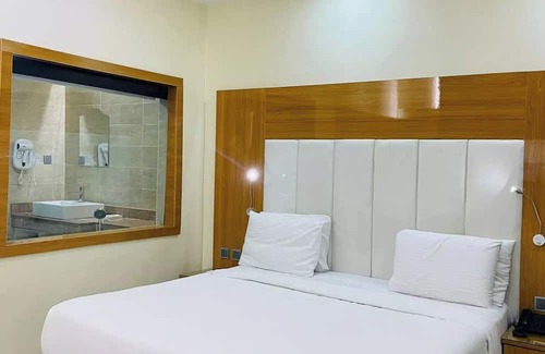 Ijebu Ode Hotel | AM 2 PM Hotel and Suites
