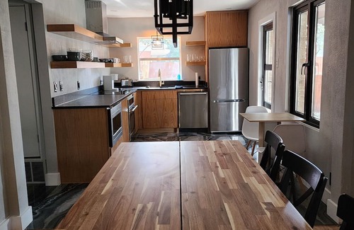 Farmers Branch Casa | 3-bedroom House in City in the Park, DFW, DAL, Nestled Suburb of Dallas