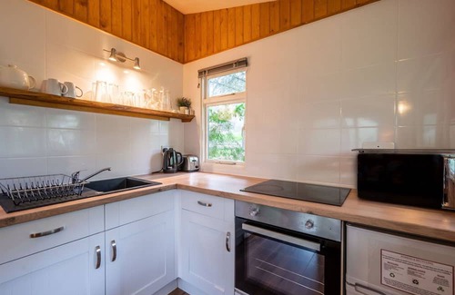 Bunloit Casa | Stunning private villa for 4 guests with WIFI, TV, patio, pets allowed and parking