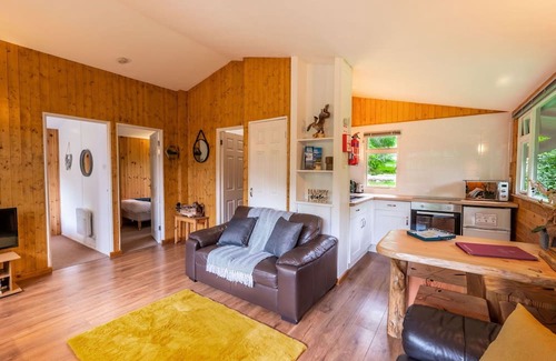 Bunloit Casa | Beautiful private villa for 4 people with WIFI, TV, patio, pets allowed and parking