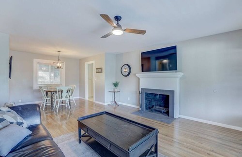 Yuba City Casa | Bright and newly remodeled 3-bedroom home, close to hospital, shopping...