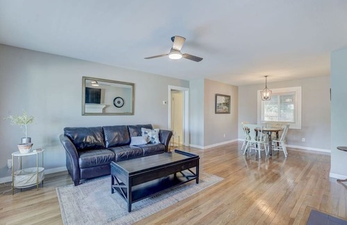 Yuba City Casa | Bright and newly remodeled 3-bedroom home, close to hospital, shopping...
