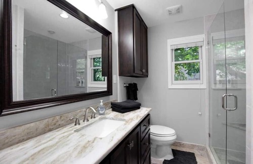 Mesa Oaks Casa | Domain Deluxe-Spacious 5bd Modern Retreat, Hot Tub