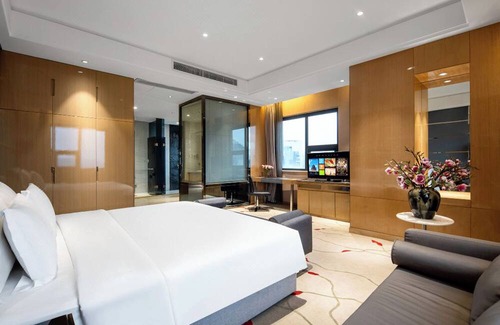 Yuzhong Hotel | Excel Hotel