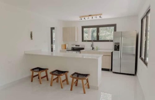 Jimenez Casa | Hacienda de Claire 1- Mountain and Beach Home