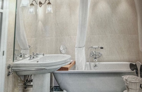 Bad Toelz Otro | Old farmhouse with mountain views Wellness area with sauna and pool