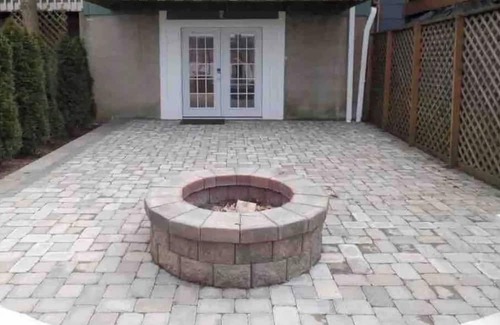 Prospect Casa | 3-bedroom riverfront townhome in fabulous Prospect with WiFi, AC, Pet Friendly.