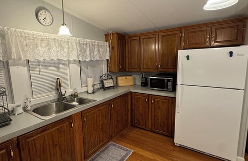 Schuyler Falls Casa | Charming 2-bedroom house with AC, WiFi in enchanting Schuyler Falls