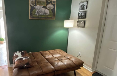Wesley Chapel South Casa | Cozy Guest House in Zephyrhills/Wesley Chapel!