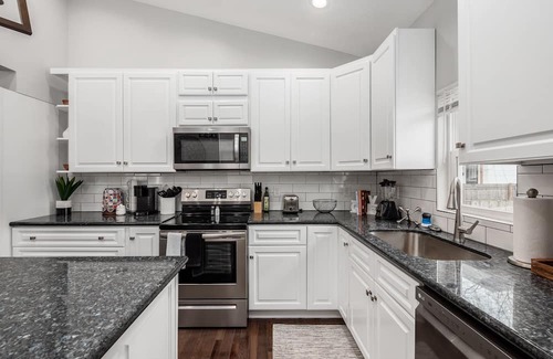 West Columbus Casa | Charming 4 BR Home in Franklinton