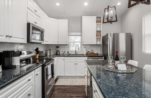 West Columbus Casa | Charming 4 BR Home in Franklinton