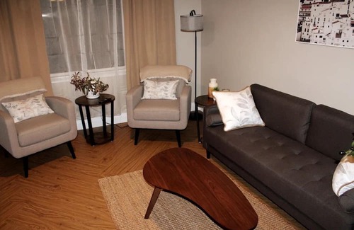 Port Colborne Casa | Cozy semi detached home in Port Colborne, Niagara's best kept secret