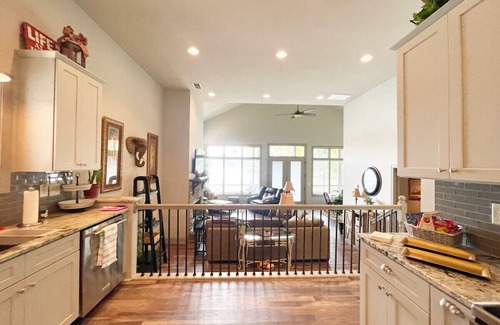 Jackson Casa | Becky's Lake Bungalow