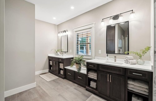 Casco Casa | Coffee Pond Cottage - Luxury Lake House