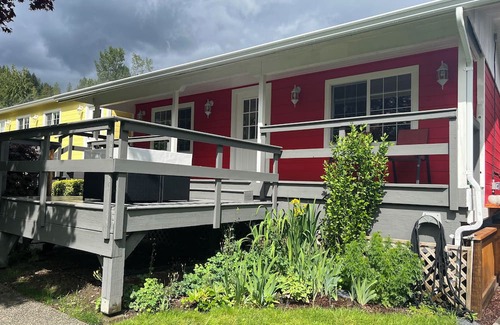 Sardis Cabina | Peaceful Cabin with beautiful mountain views.