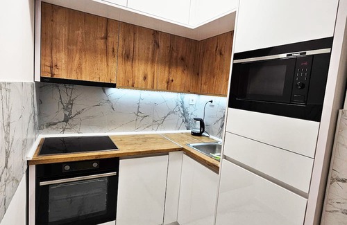 Novi Sad Apartamento | Charming 2-bedroom apartment in fabulous Novi Sad with WiFi, AC