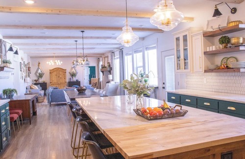 Rigby Casa | Spacious Country Manor