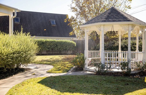 McGregor Casa | The Carriage House FIXER UPPER Season 3/Close to Waco