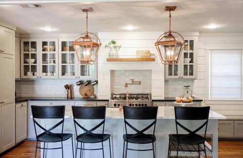 McGregor Casa | The Carriage House FIXER UPPER Season 3/Close to Waco