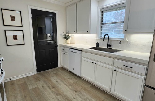 Bryan Casa | 4-bedroom house, centrally located in Bryan, TX minutes away from Downtown & A&M