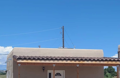 Farmington Casa | Charming 1-bedroom Casita-Tiny Home in the Heart of the Four Corners, Aztec, NM